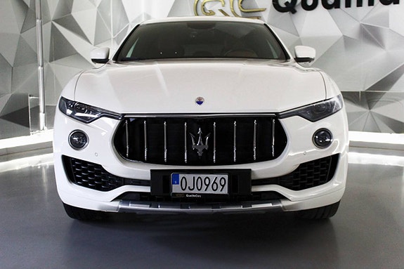 Maserati Levante 9 of 27