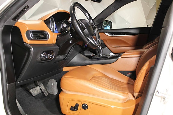 Maserati Levante 12 of 27