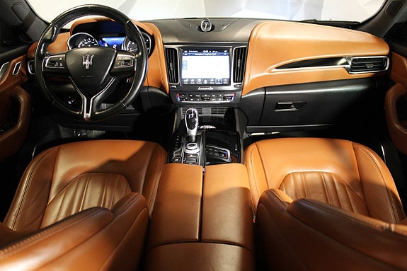 Maserati Levante 11 of 27
