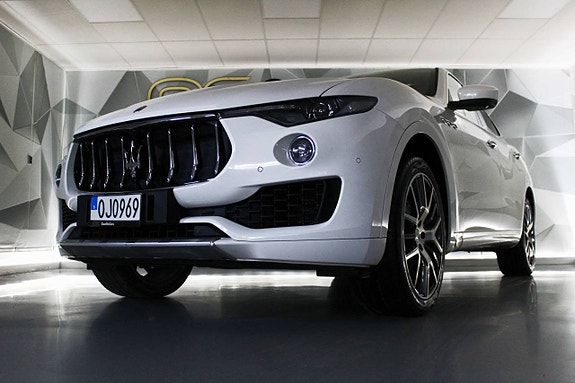 Maserati Levante 5 of 5