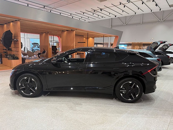 Kia EV6 3 of 20