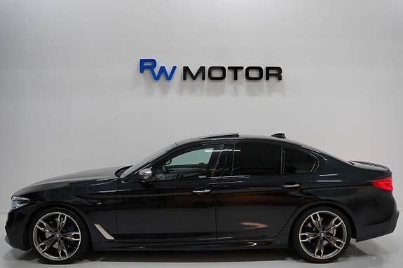 BMW M550i 3 of 28