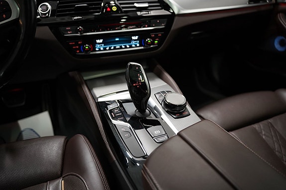 BMW M550i 17 of 28