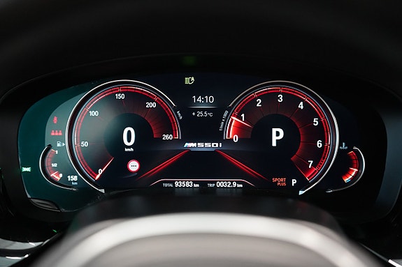 BMW M550i 15 of 28