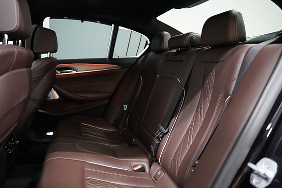 BMW M550i 25 of 28