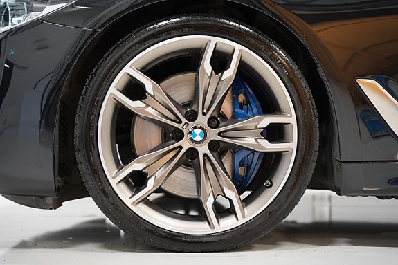BMW M550i 5 of 28