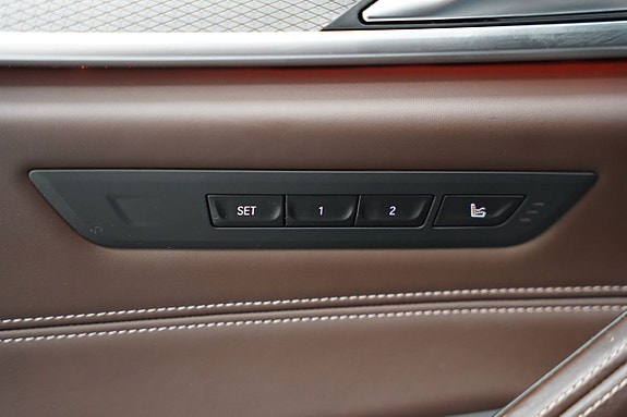 BMW M550i 11 of 28