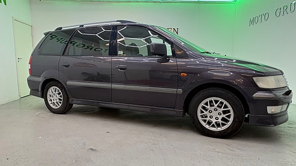 Mitsubishi Space Wagon 8 of 20