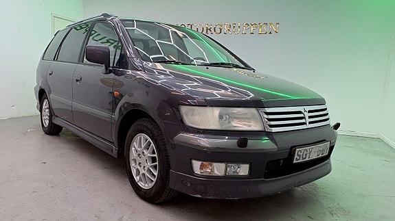 Mitsubishi Space Wagon 7 of 20