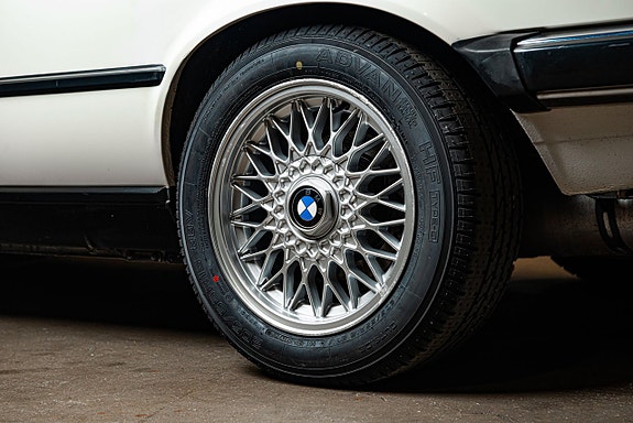 BMW 325i 25 of 25