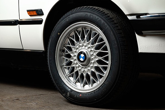 BMW 325i 23 of 25