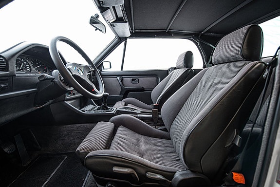 BMW 325i 13 of 25