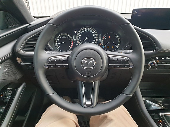 Mazda 3 11 of 17