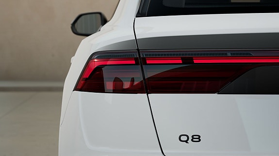 Audi Q8 7 of 12