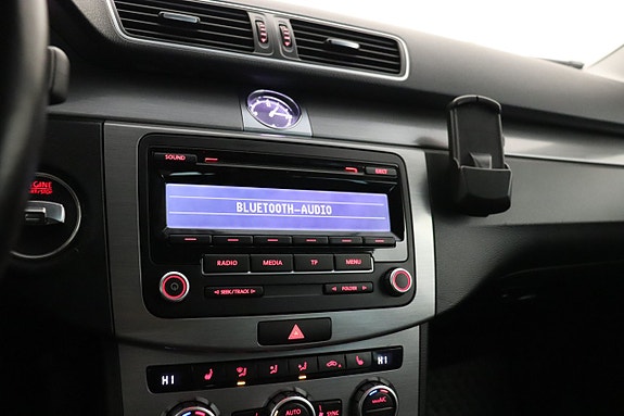Volkswagen Passat 18 of 19