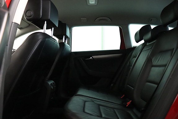 Volkswagen Passat 12 of 19