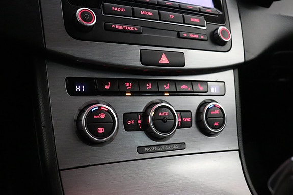 Volkswagen Passat 19 of 19