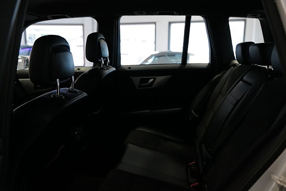 Mercedes-Benz GLK220 10 of 10