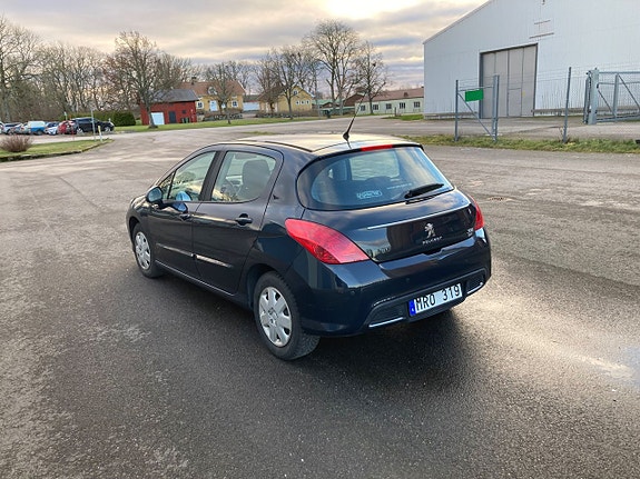 Peugeot 308 7 of 18