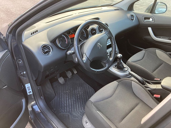 Peugeot 308 16 of 18