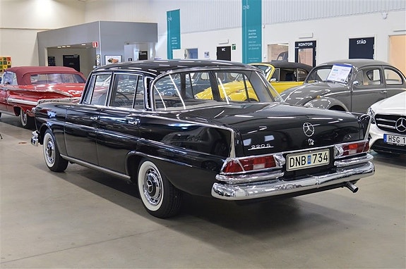 Mercedes-Benz 220 SB 5 of 13