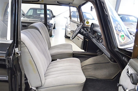 Mercedes-Benz 220 SB 11 of 13