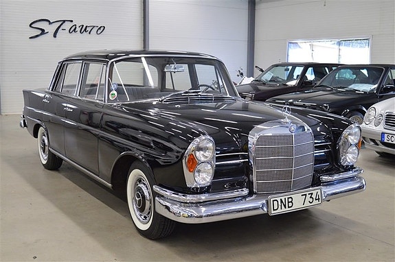 Mercedes-Benz 220 SB 2 of 13