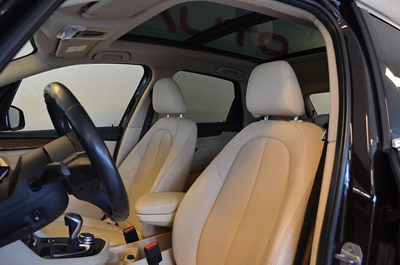 BMW 218 10 of 22