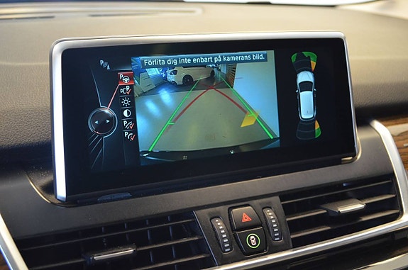 BMW 218 20 of 22