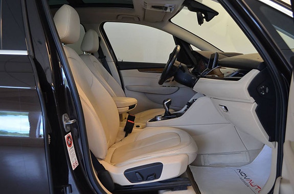 BMW 218 15 of 22
