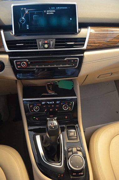 BMW 218 19 of 22