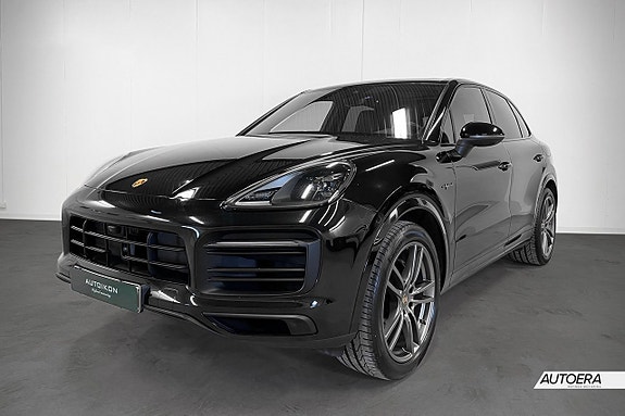 Porsche Cayenne 2 of 5