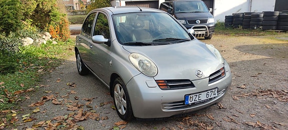 Nissan Micra 2 of 5