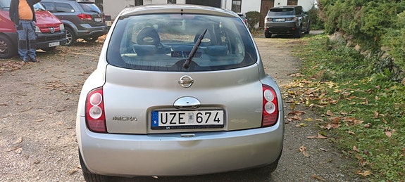 Nissan Micra 4 of 5