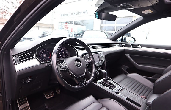 Volkswagen Passat Alltrack 12 of 19