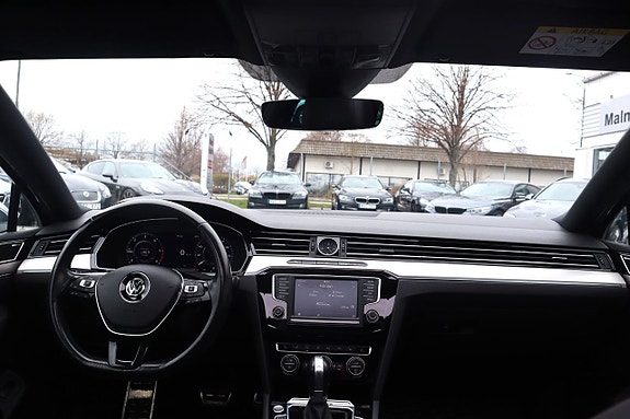 Volkswagen Passat Alltrack 11 of 19