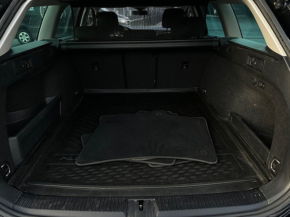 Volkswagen Passat 28 of 28