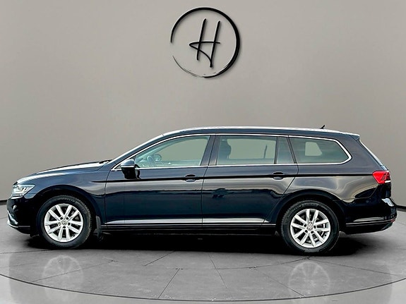 Volkswagen Passat 6 of 28