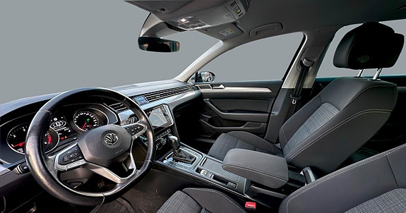 Volkswagen Passat 11 of 28
