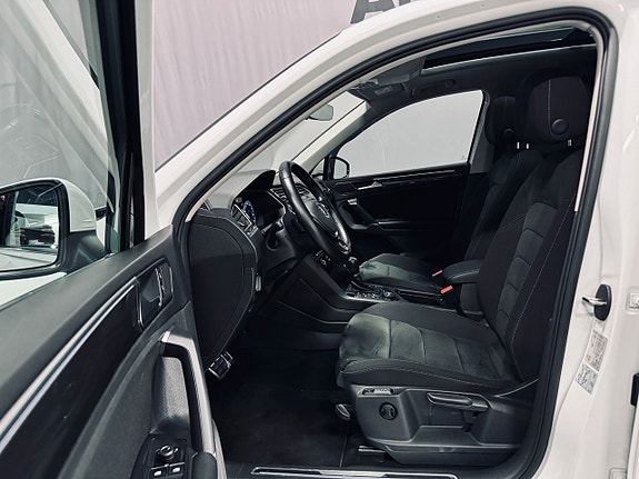 Volkswagen Tiguan 9 of 25