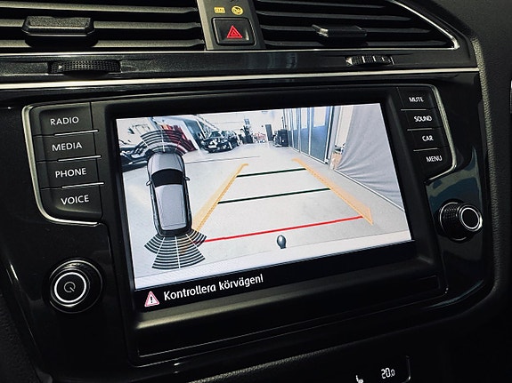 Volkswagen Tiguan 23 of 25