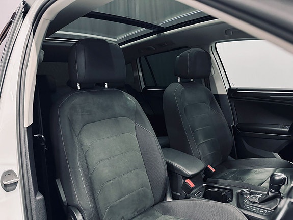 Volkswagen Tiguan 12 of 25