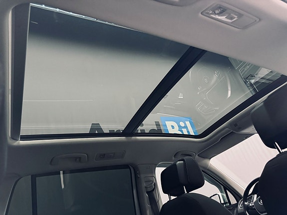 Volkswagen Tiguan 14 of 25