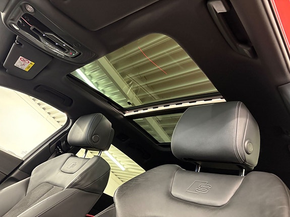 Audi e-tron 11 of 20