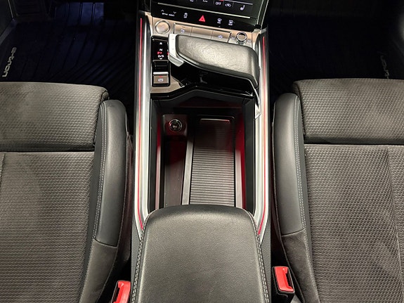 Audi e-tron 19 of 20