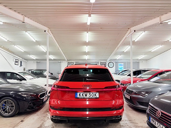 Audi e-tron 5 of 20