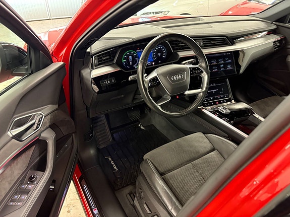 Audi e-tron 7 of 20