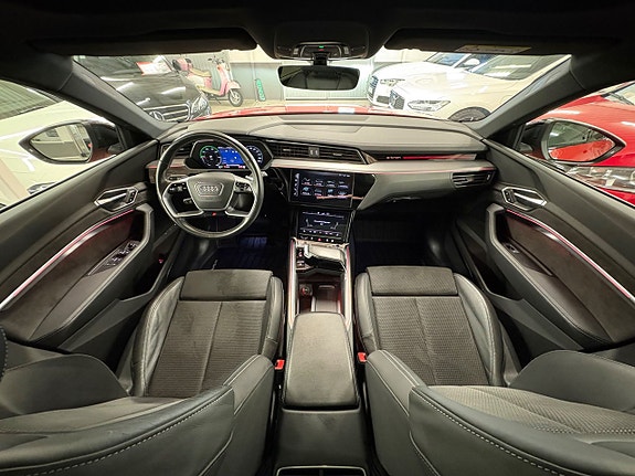 Audi e-tron 14 of 20