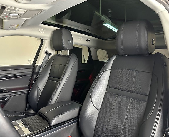 Land Rover Range Rover Evoque 12 of 26