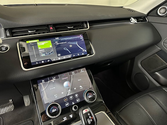 Land Rover Range Rover Evoque 15 of 26